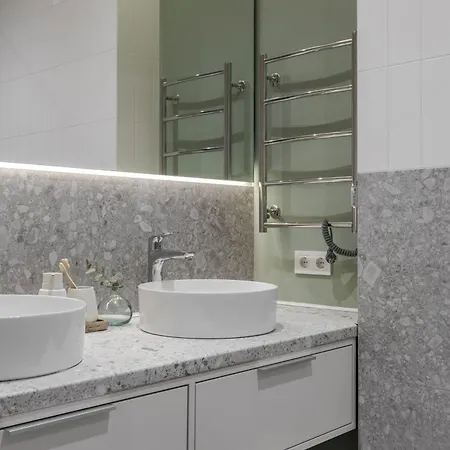 Avalon On Lypynskogo Street Lvov