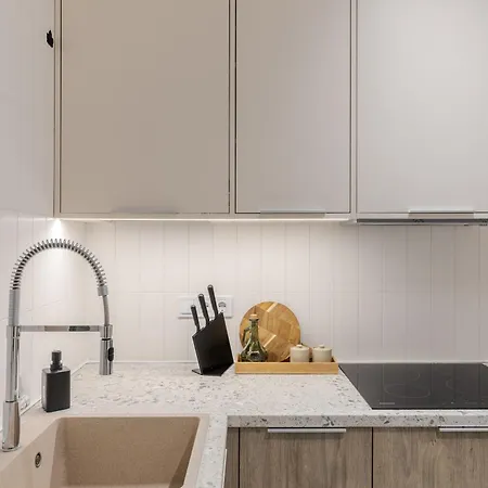 Avalon On Lypynskogo Street Lvov