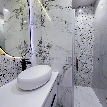 Avalon On Lypynskogo Street * Lviv