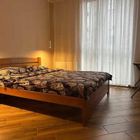 Апартаменты Avalon On Lypynskogo Street