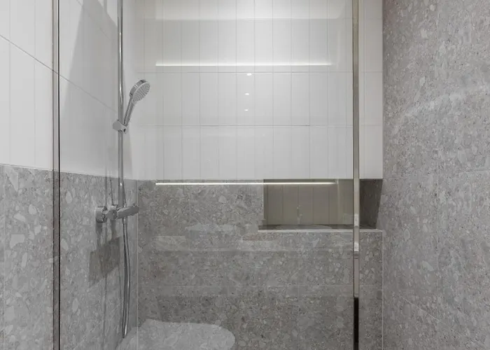 Avalon On Lypynskogo Street 리비프